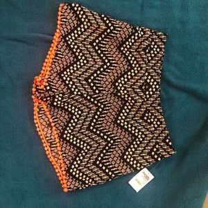 NEW Charlotte Russe geometric shorts